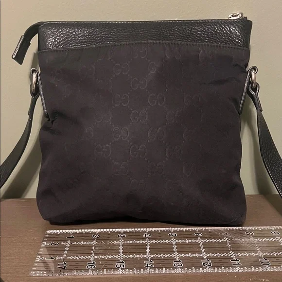 Gucci Black Nylon and Leather Crossbody Bag - Picture 4 of 16